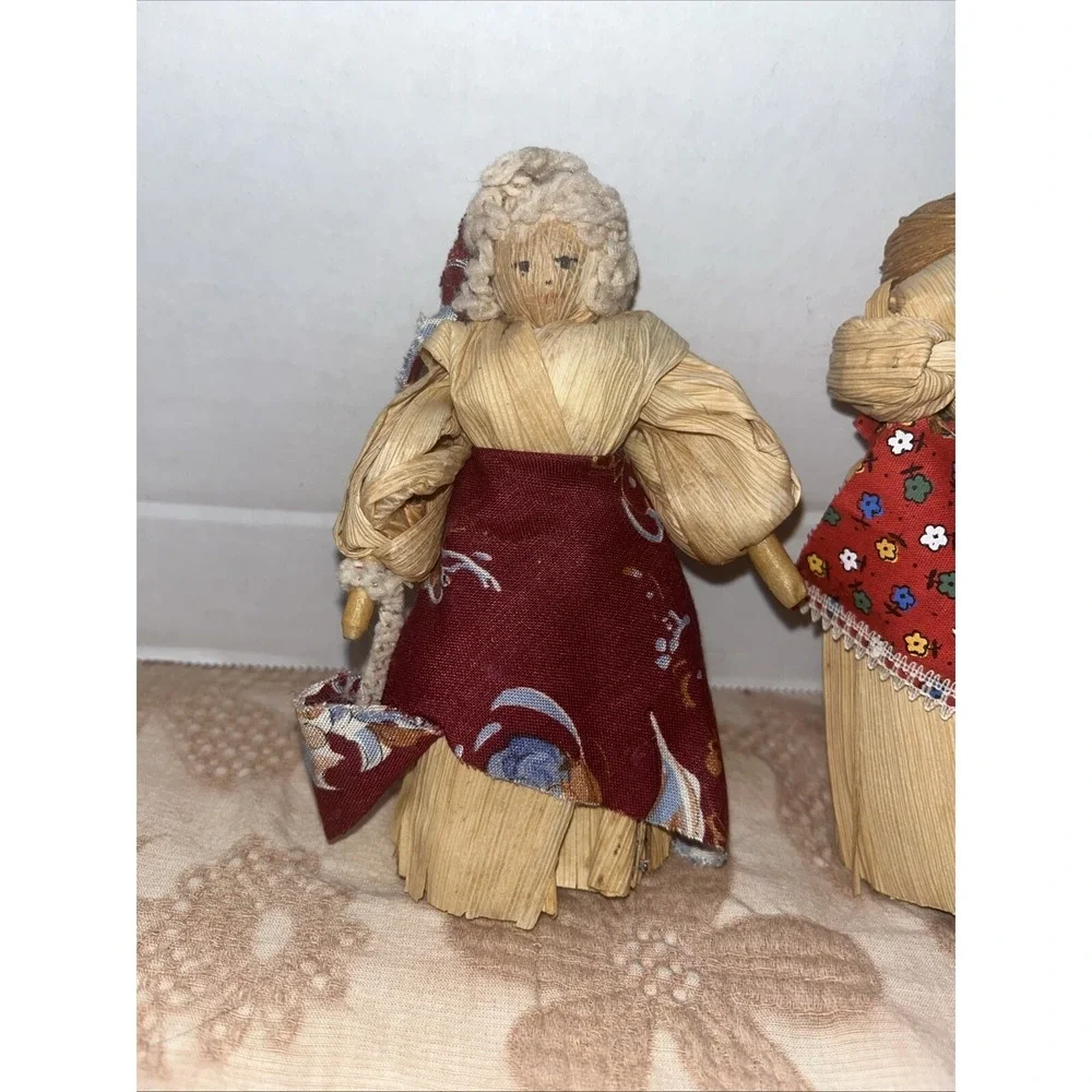 Lot of 4 Handcrafted VTG Corn Husk Dollhouse Dolls Grandmother‎ , Mother Child